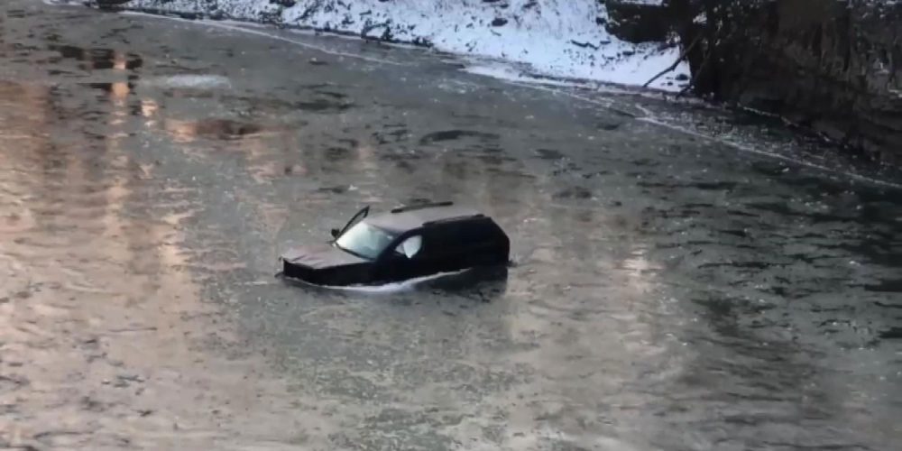 سقوط اتومبیل سیری اپل