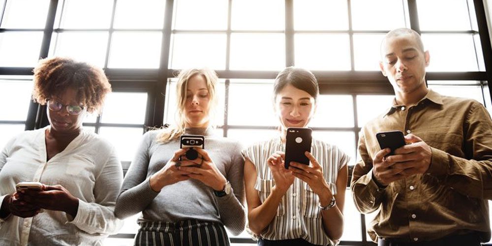 اعتیاد به گوشی های هوشمند