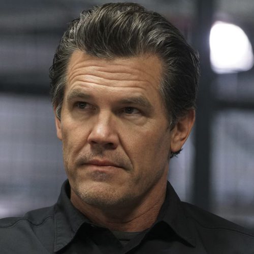 نقش اصلی سریال Outer Range