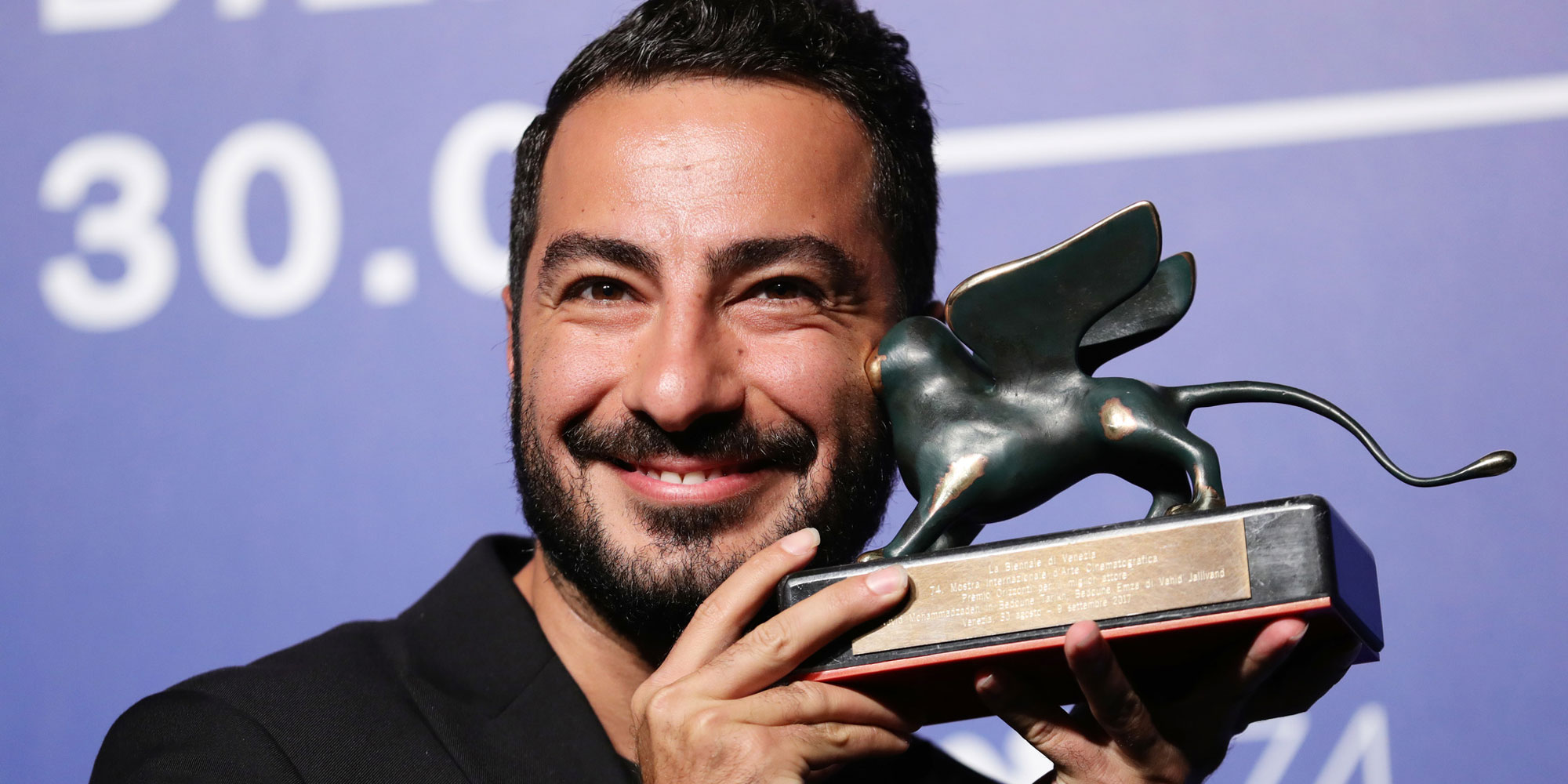 بیوگرافی نوید محمدزاده