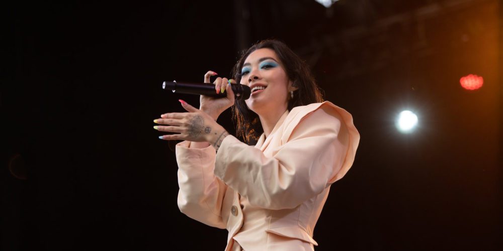 بازیگر سریال Turn Up Charlie