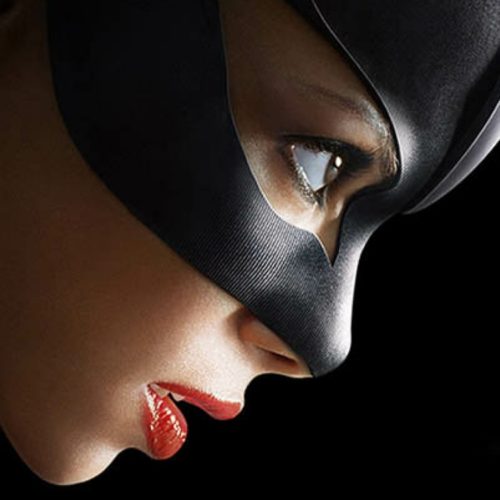 تمشک طلایی زن گربه‌ای