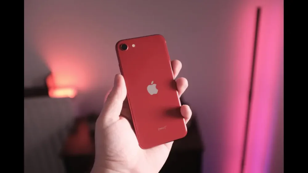 آیفون SE 4