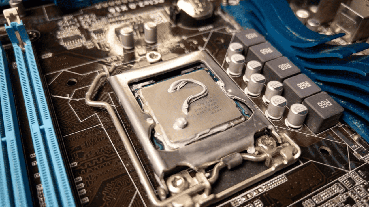 تعویض خمیر سیلیکون CPU
