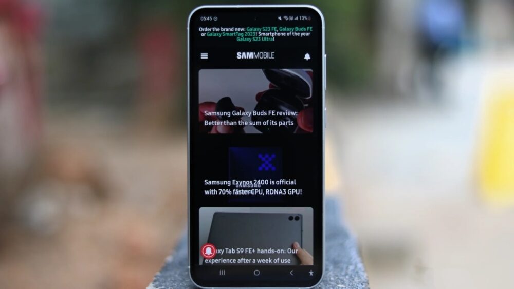گلکسی S24 FE نمایشگر