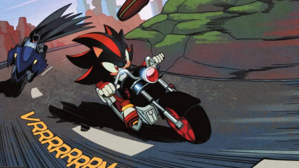 شدو با موتور در حال فرار است و بتمن با بتسایکل او را تعقیب میکند - صحنه کمیک DC x Sonic the Hedgehog #1