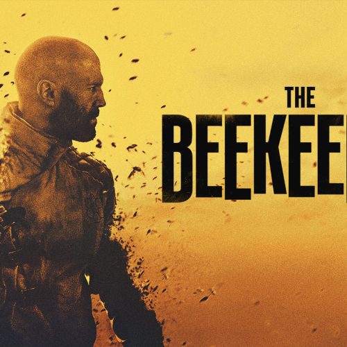 تیمو تیاهانتو کارگردانی The Beekeeper 2 را بر اساس فیلمنامهای از کرت ویمر (Kurt Wimmer) بر عهده دارد. علاوه بر جیسون استاتهام، جرمی آیرونز (Jeremy Irons) بار دیگر در نقش والاس وستوایلد ظاهر خواهد شد. همچنین یارا شهیدی (Yara Shahidi)، ستاره Grown-ish، به جمع بازیگران پیوسته ولی جزئیات نقش او همچنان نامشخص باقی مانده است. فیلمساز اندونزیایی با ژانر اکشن غریبه نیست. او قبلاً فیلمهای اکشن اندونزیایی مثل Headshot محصول 2016، The Night Comes for Us محصول 2018، The Big 4 محصول 2022 و The Shadow Strays در سال گذشته میلادی را کارگردانی کرده بود. قبل از The Beekeeper 2، او اخیراً کارگردانی فیلم Nobody 2 با نقش آفرینی باب اودنکرک (Bob Odenkirk) را بر عهده داشت؛ دنبالهای که علیرغم بازخوردهای مثبت چندان در زمینه تجاری موفق ظاهر نشده است. فیلم The Beekeeper 2 در حال حاضر تاریخ انتشاری ندارد.