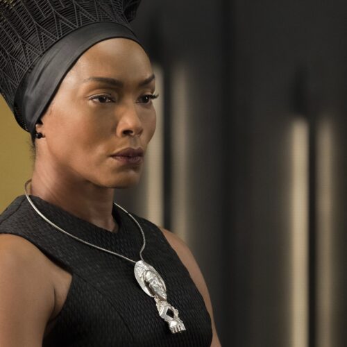 آنجلا باست ملکه واکاندا Black Panther 3 پلنگ سیاه ۳